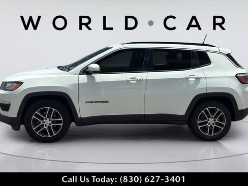 Used 2019 Jeep Compass Latitude FWD image 12