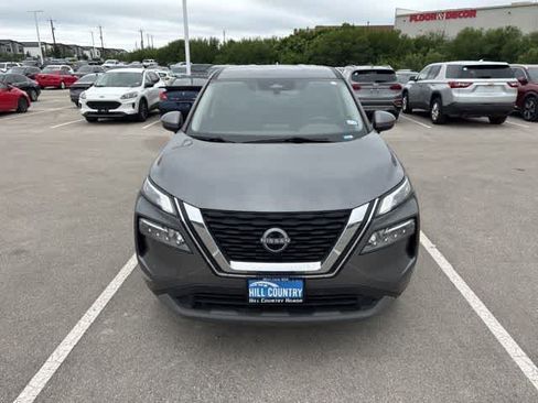 Used 2023 Nissan Rogue SV FWD image 8