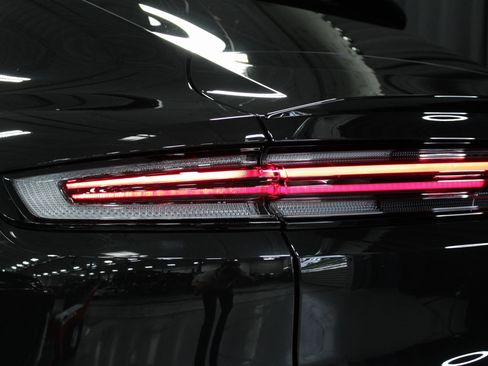 New 2026 Porsche Cayenne E-Hybrid Coupe image 16