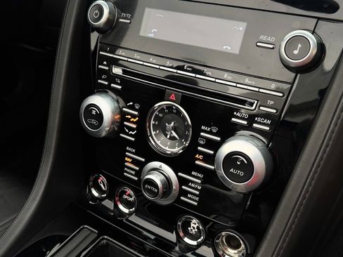 Used 2012 Aston Martin DBS Volante image 64