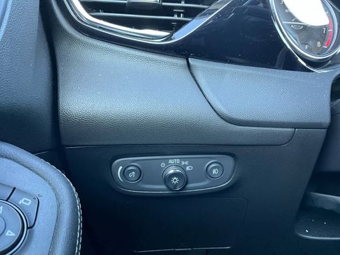 Used 2021 Buick Encore GX Select image 24