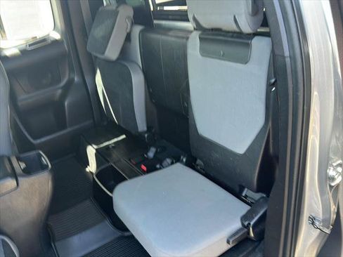 Certified 2020 Toyota Tacoma SR w/ SR Convenience Package AWD/4WD image 24