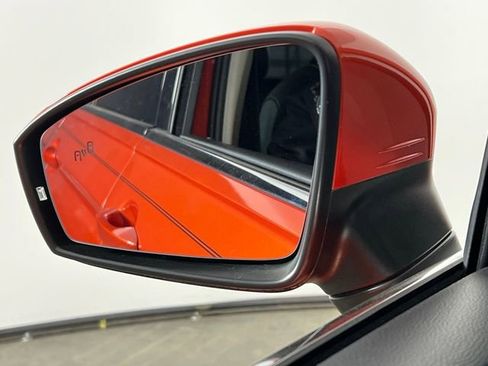 Used 2019 Volkswagen Tiguan SE image 38