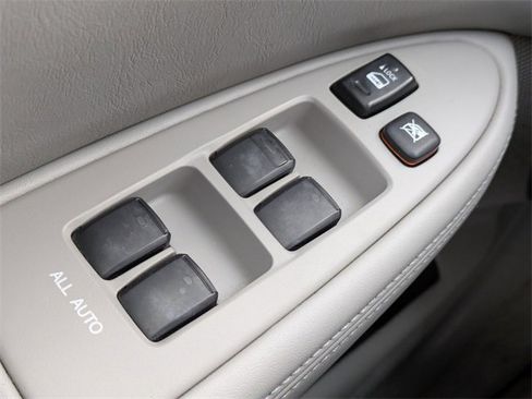 Used 2005 Lexus ES 330 image 19