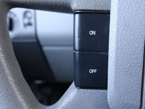 Used 2005 Ford F150 XLT image 29