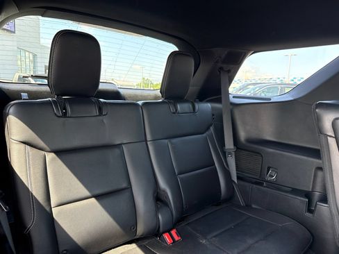 Used 2020 Ford Explorer ST w/ Premium Technology Package AWD/4WD image 18