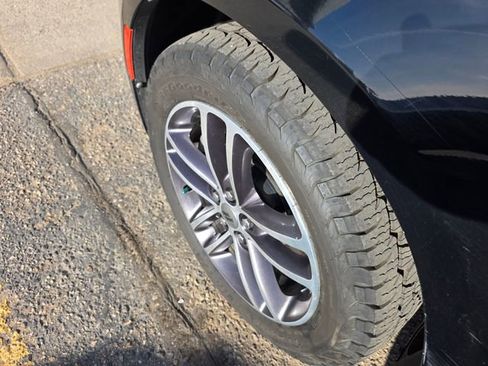 Used 2019 Dodge Charger SXT AWD/4WD image 16