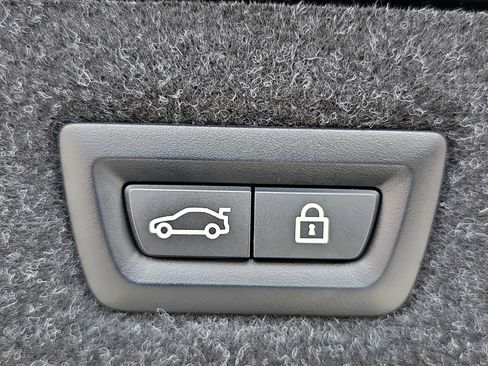 Used 2023 BMW 530i w/ Premium Package image 13