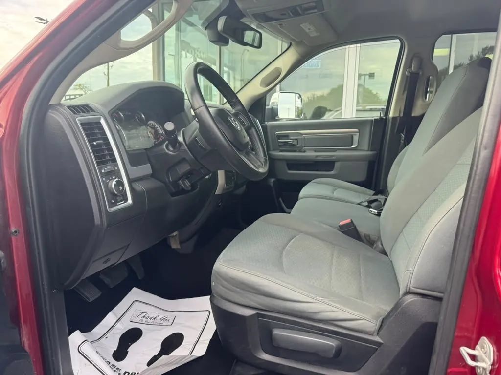 Used 2014 RAM 1500 Classic SLT w/ Luxury Group AWD/4WD image 9