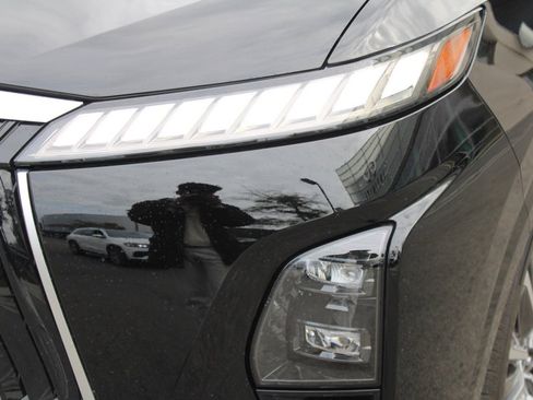 Certified 2025 INFINITI QX80 Luxe image 12