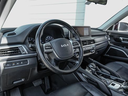Used 2022 Kia Telluride S AWD/4WD image 3