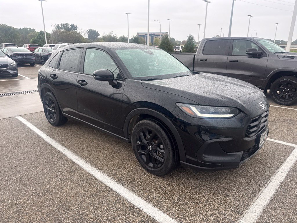Used 2024 Honda HR-V Sport image 2