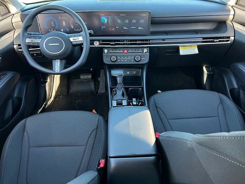 New 2026 Hyundai Tucson SE image 7