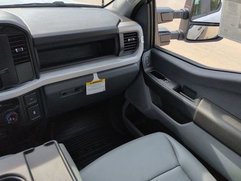 New 2026 Ford F250 XL image 17