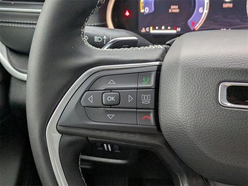 New 2025 Jeep Grand Cherokee L Laredo w/ Luxury Tech Group I image 18