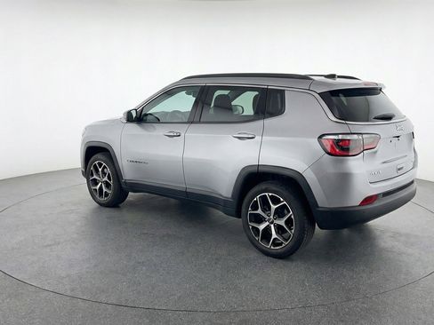 Used 2025 Jeep Compass Limited AWD/4WD image 6