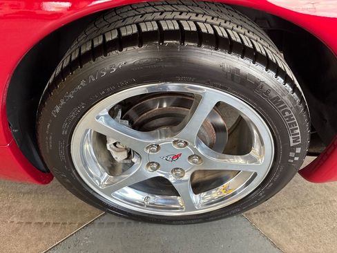 Used 2004 Chevrolet Corvette Convertible w/ Preferred Equipment Group image 40