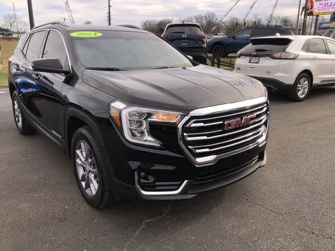Used 2024 GMC Terrain SLT image 7