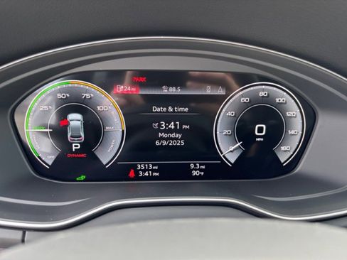 Used 2024 Audi Q5 e Premium Plus w/ Premium Plus Package image 24