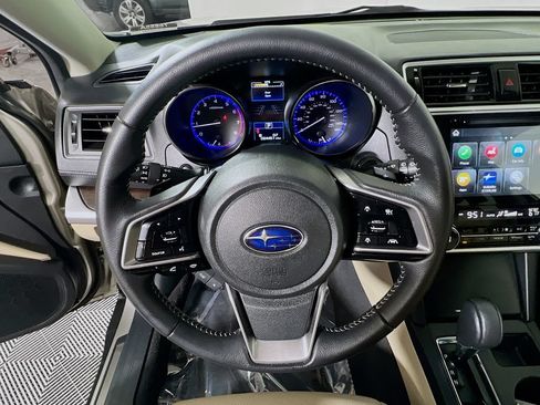 Used 2019 Subaru Outback 2.5i Limited w/ Popular Package #2 AWD/4WD image 10