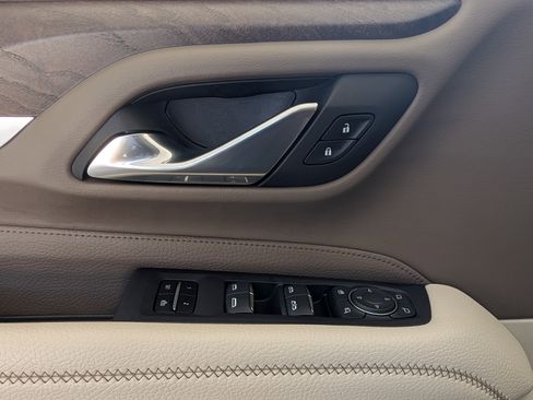 Used 2023 GMC Yukon XL Denali RWD image 16