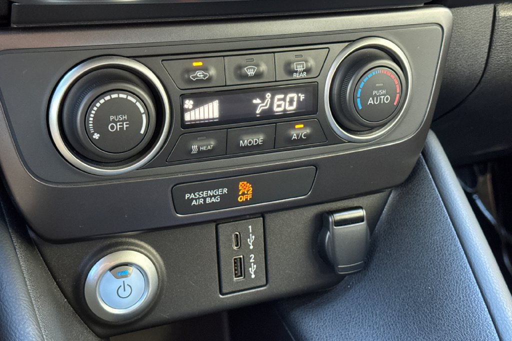 Used 2025 Nissan Leaf S FWD image 19
