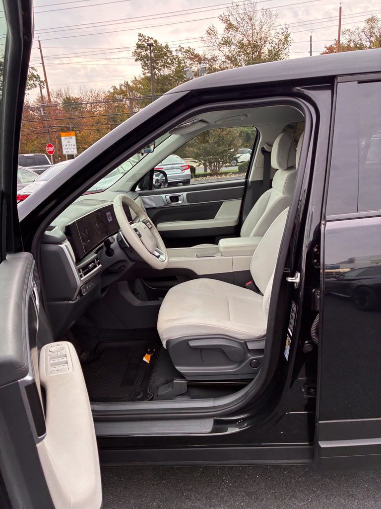 Used 2024 Hyundai Santa Fe SE AWD/4WD image 29