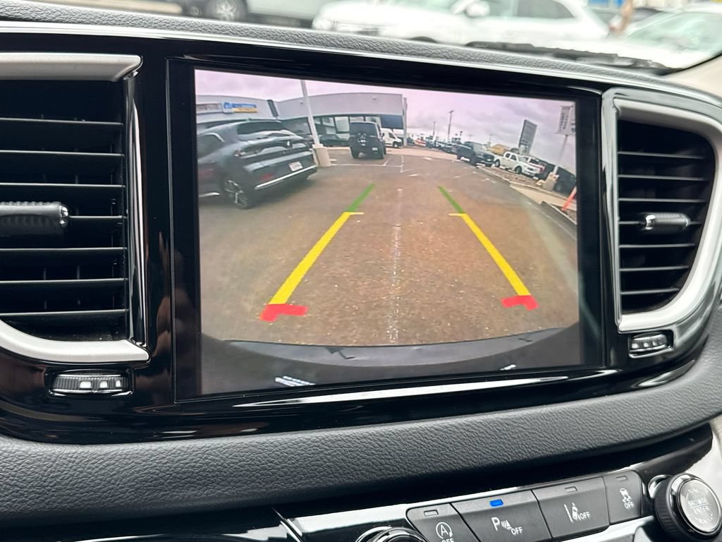 Used 2023 Chrysler Pacifica Touring-L FWD image 29