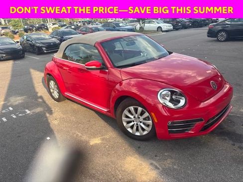 Used 2019 Volkswagen Beetle 2.0T S FWD image 1