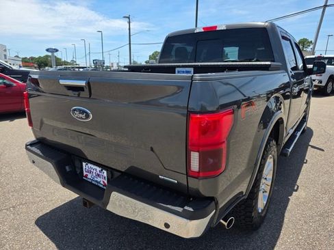 Used 2018 Ford F150 Lariat w/ Equipment Group 502A Luxury AWD/4WD image 8