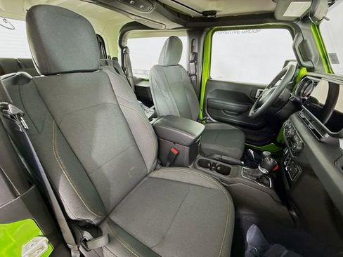 Used 2025 Jeep Wrangler Sport image 25