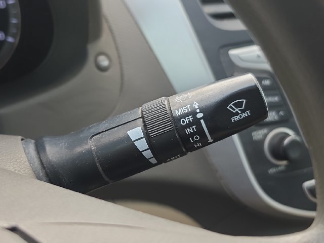 Used 2012 Hyundai Accent GLS FWD image 19
