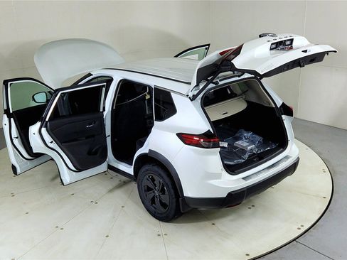 New 2026 Nissan Rogue SV w/ Cold Weather Package image 26