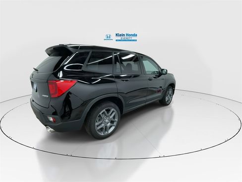 Certified 2023 Honda Passport EX-L image 2