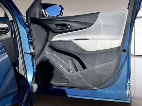 Used 2024 Chevrolet Equinox LS w/ LS Convenience Package image 18