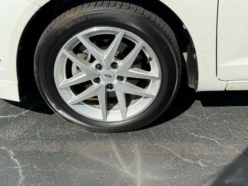 Used 2012 Ford Fusion SEL image 17