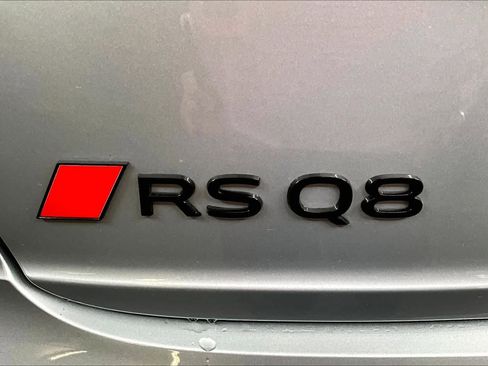 Used 2025 Audi RS Q8 performance image 10