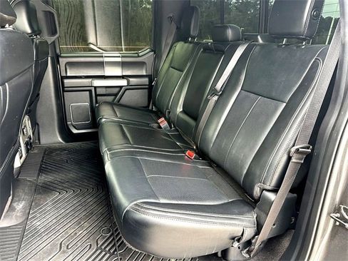 Used 2019 Ford F150 Lariat image 19