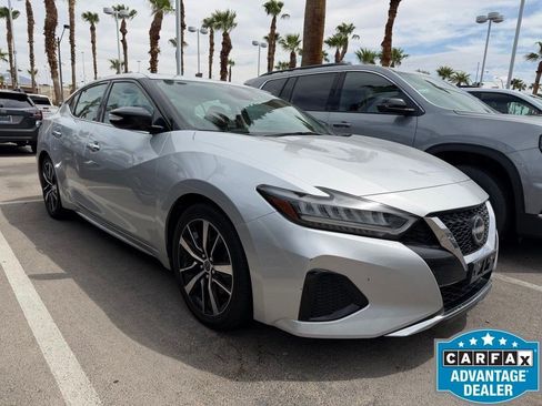 Used 2023 Nissan Maxima SV w/ Floor Mat Group FWD image 2