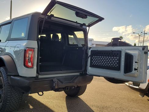 Used 2021 Ford Bronco Wildtrak image 7