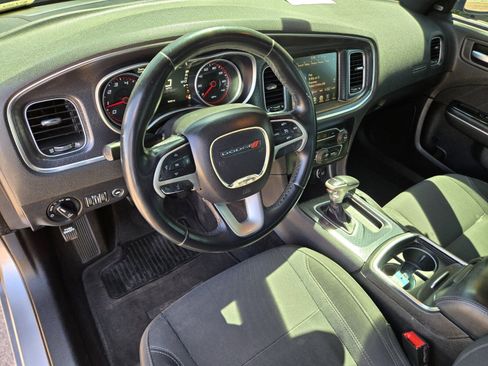 Used 2016 Dodge Charger SXT image 7