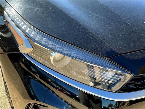 Certified 2024 Kia Forte LXS image 24