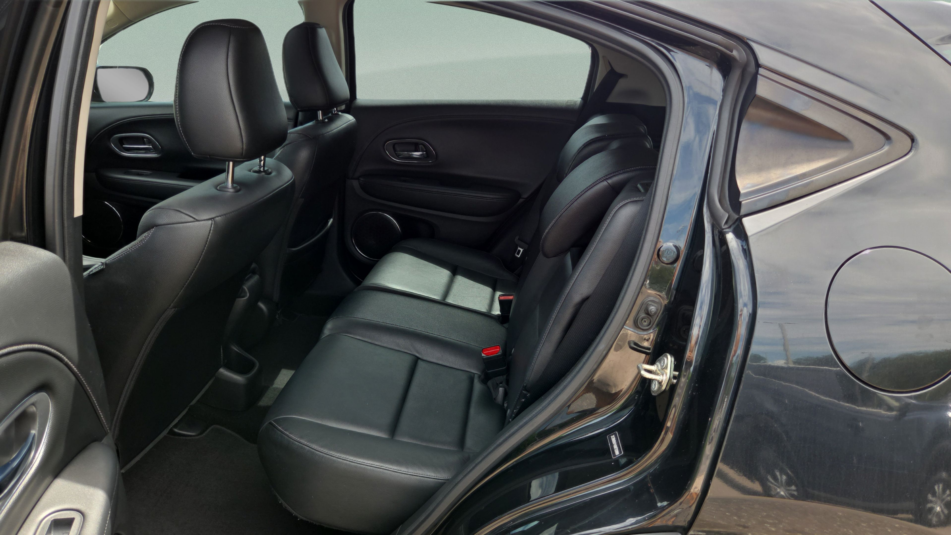 Used 2016 Honda HR-V EX-L image 11