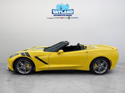 Used 2017 Chevrolet Corvette Stingray Convertible w/ Battery Protection Package RWD image 3