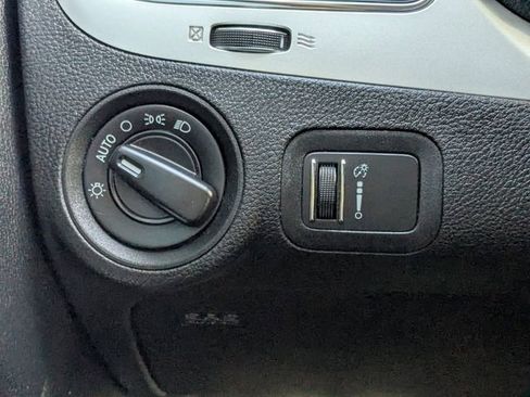 Used 2018 Dodge Journey SE w/ Blacktop Package image 17