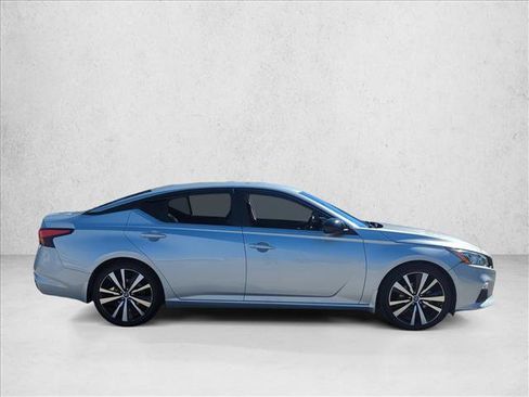 Used 2022 Nissan Altima 2.5 SR image 4