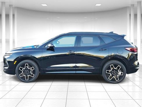 Used 2023 Chevrolet Blazer RS w/ Driver Confidence II Package FWD image 2