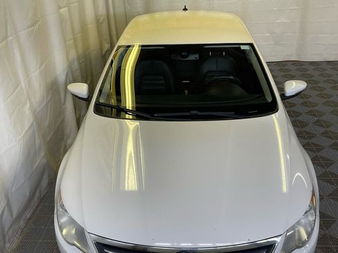 Used 2010 Volkswagen CC Sport image 2