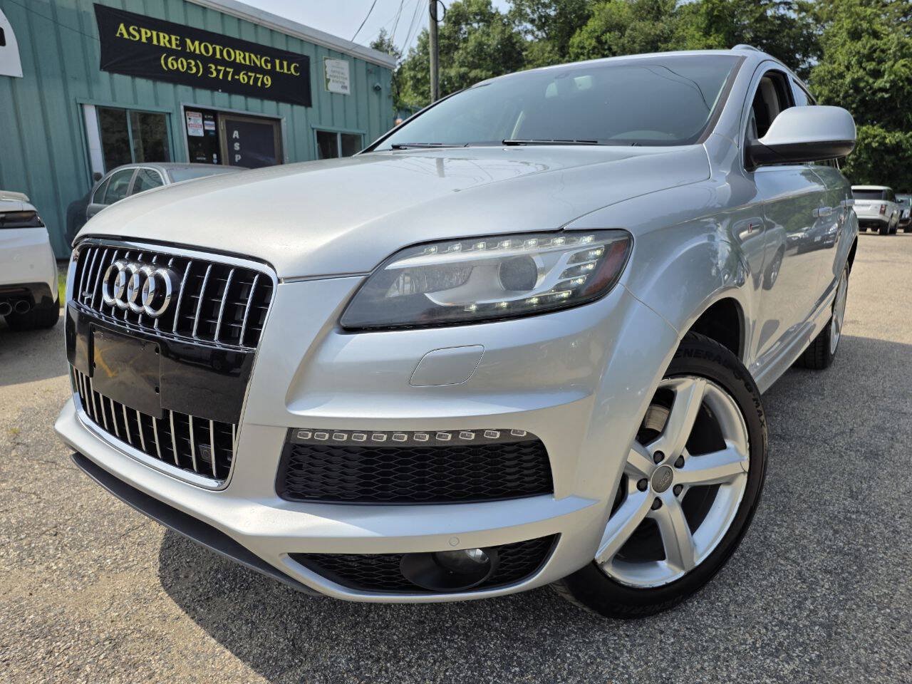 Used 2011 Audi Q7 3.0T S line Prestige w/ Cold Weather Pkg AWD/4WD image 2