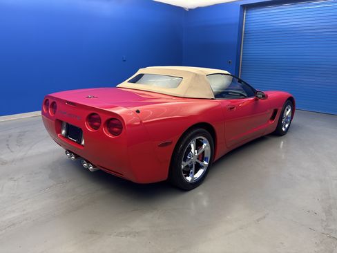 Used 1999 Chevrolet Corvette Convertible w/ Memory Pkg RWD image 7